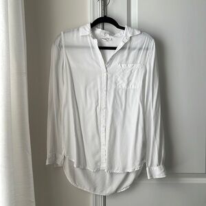 White Button Down 🤍